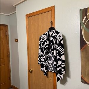 Chico's Size 0 (Small) Black & White Long Sleeve Open-Front Jacket - EUC